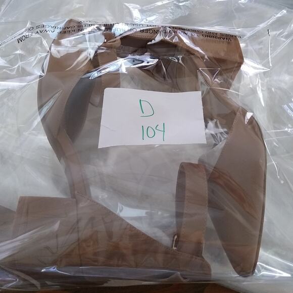 [D104] DREAM PAIRS Pointed Toe Chunky Mid Heel Pumps, Size 7.5 - Picture 8 of 8